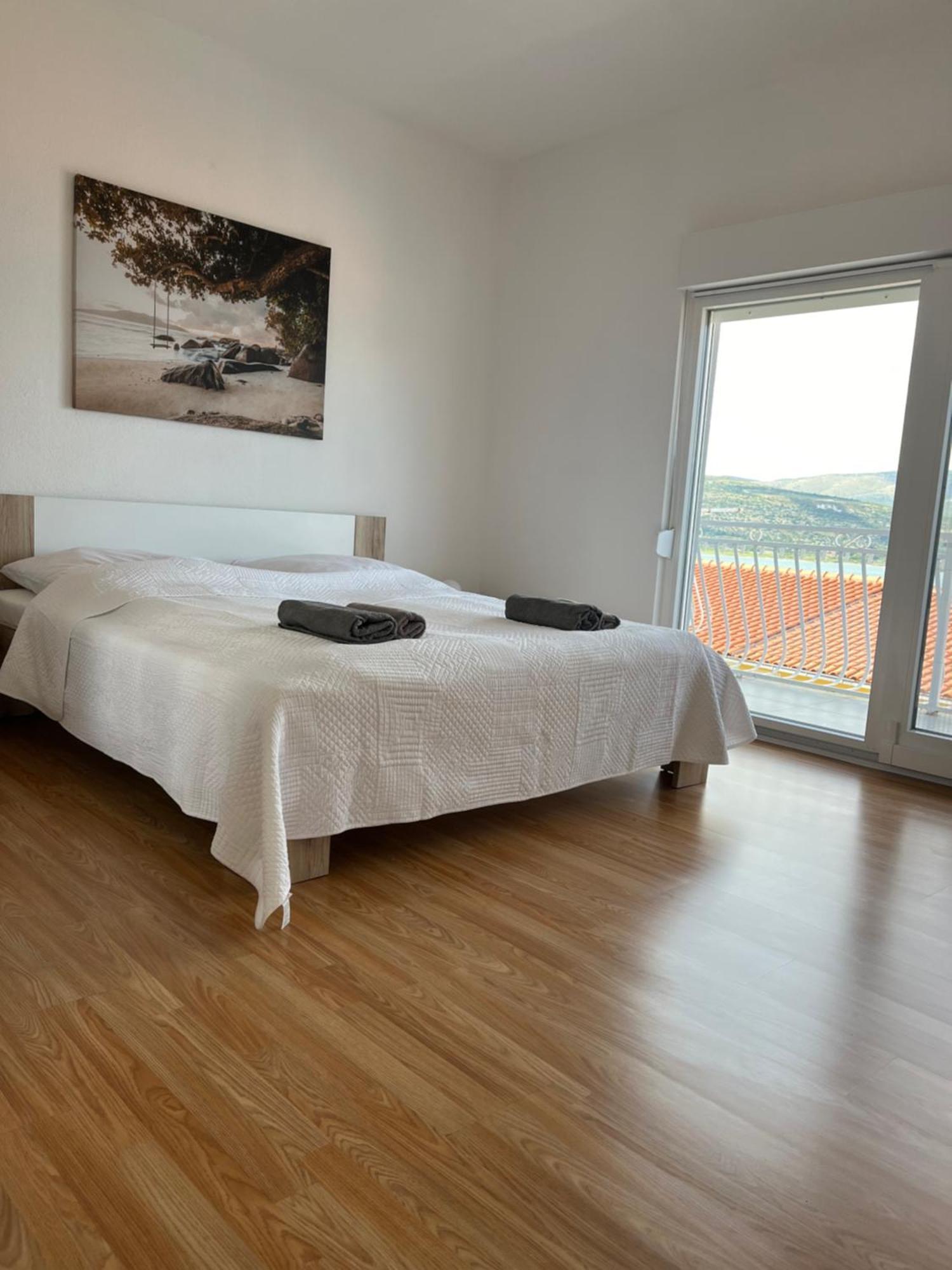 Apartment Roko Трогір Екстер'єр фото